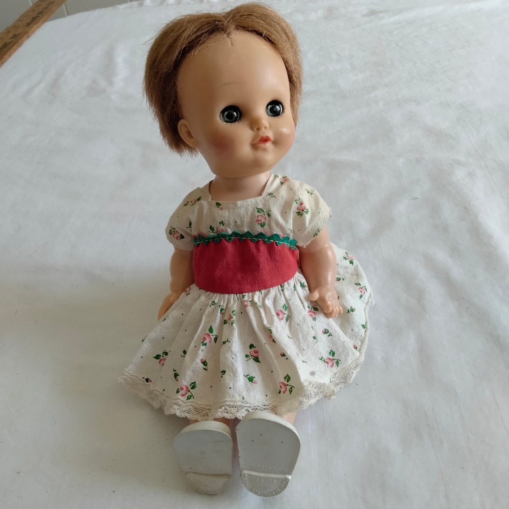 Eegee Vintage 50-60's Plastic Toy 10" Sleepy Eye Jointed Knee Baby Doll